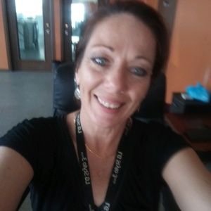 Meet your Posher, Laurel